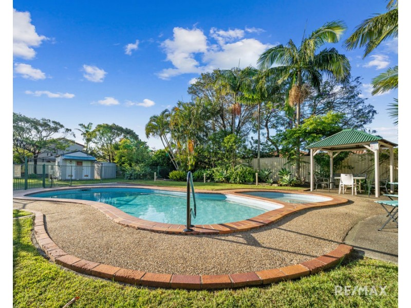 8/13-17 Brown Street, Labrador QLD 4215