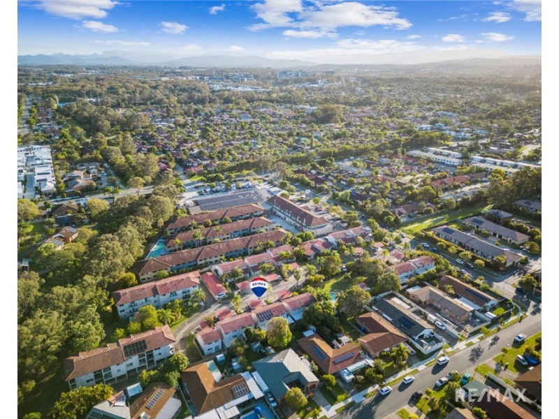 8/13-17 Brown Street, Labrador QLD 4215