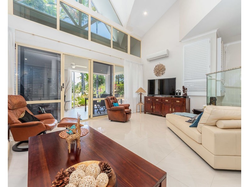 54/125 Santa Cruz Boulevard, Clear Island Waters QLD 4226