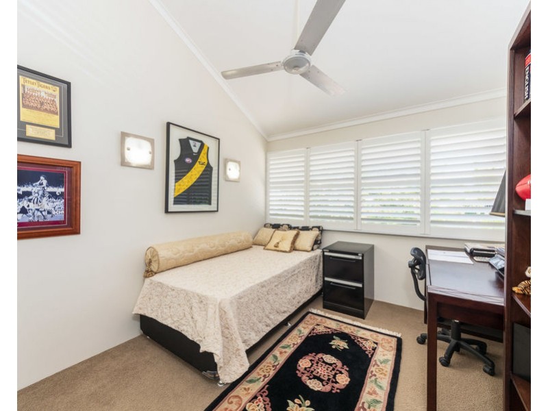 54/125 Santa Cruz Boulevard, Clear Island Waters QLD 4226