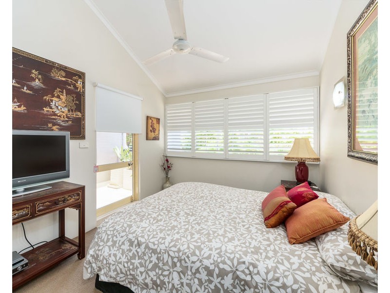 54/125 Santa Cruz Boulevard, Clear Island Waters QLD 4226