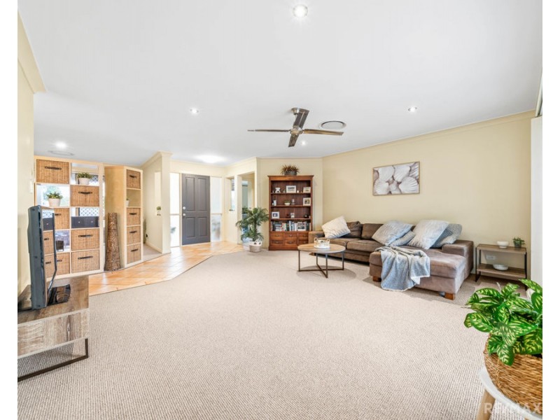 14 Gumleaf Drive, Molendinar QLD 4214