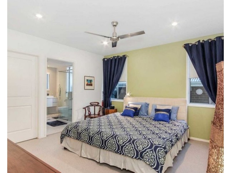 2/7 Saleya Drive, Varsity Lakes QLD 4227