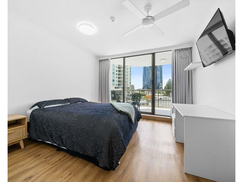 17/2916 Gold Coast Highway, Surfers Paradise QLD 4217