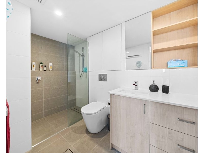17/2916 Gold Coast Highway, Surfers Paradise QLD 4217
