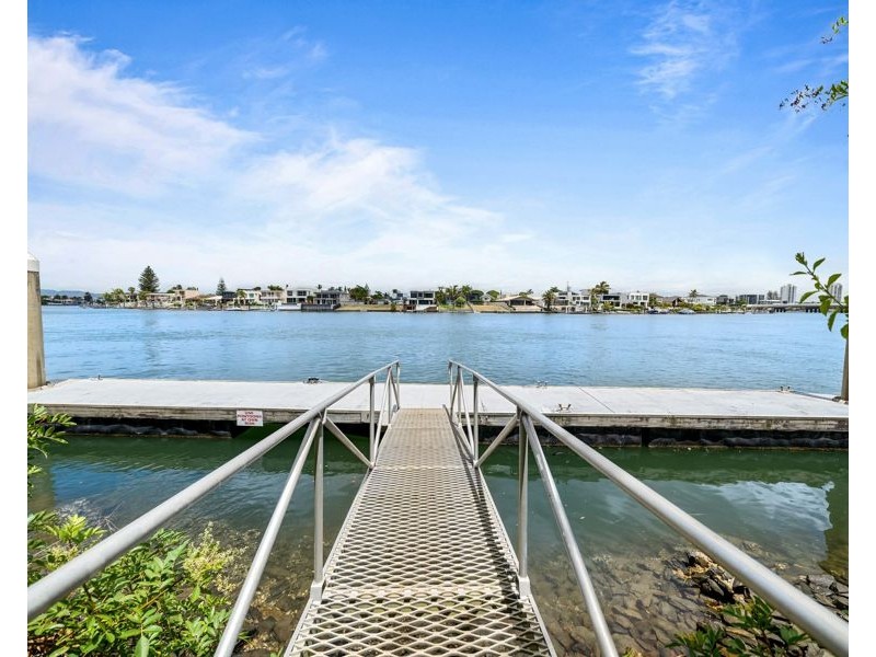17/2916 Gold Coast Highway, Surfers Paradise QLD 4217