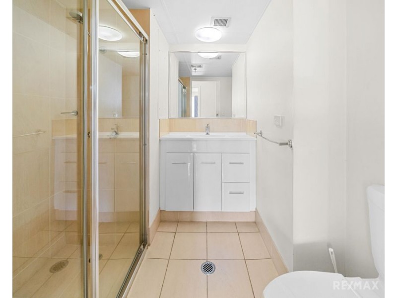 31/67 Broadbeach Boulevard, Broadbeach QLD 4218