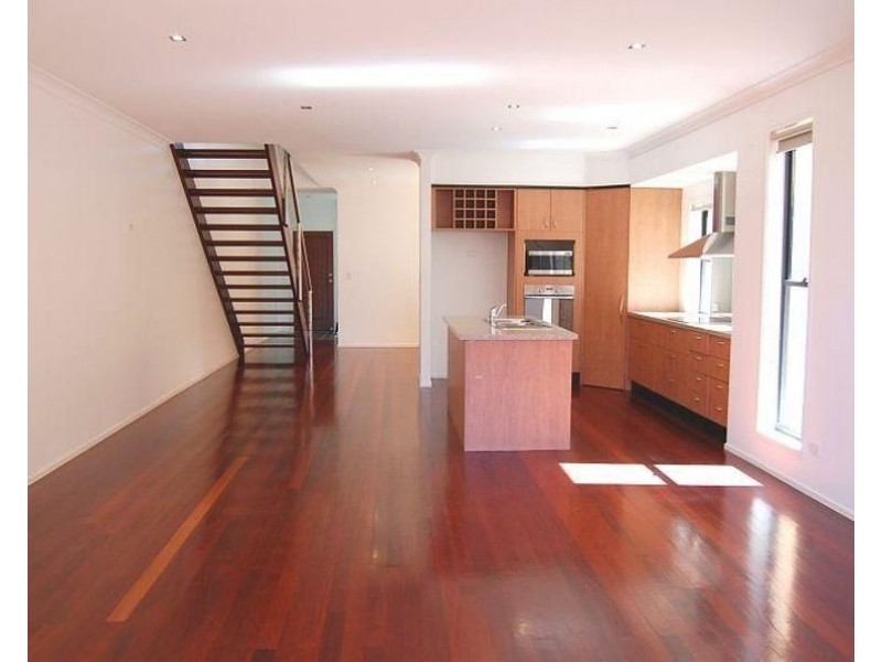 1/91 Johnston Street, Southport QLD 4215