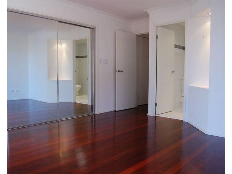 1/91 Johnston Street, Southport QLD 4215