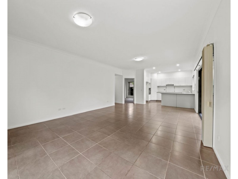 12 Rimu Place, Molendinar QLD 4214