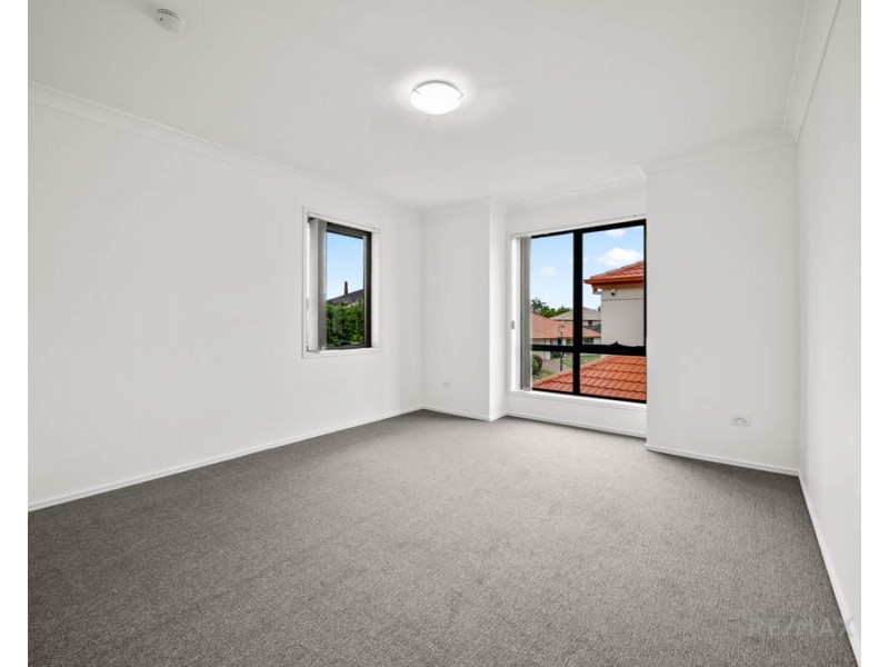 12 Rimu Place, Molendinar QLD 4214