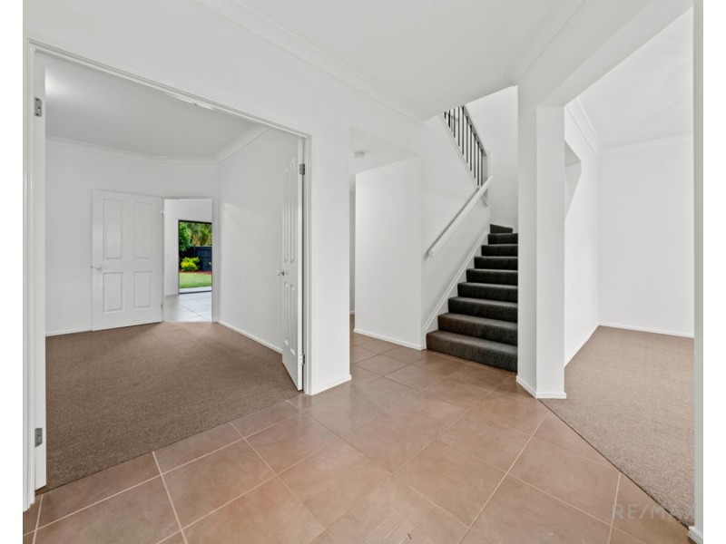12 Rimu Place, Molendinar QLD 4214