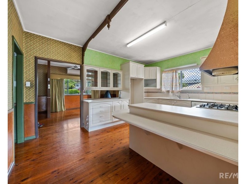 53 Benowa Road, Southport QLD 4215