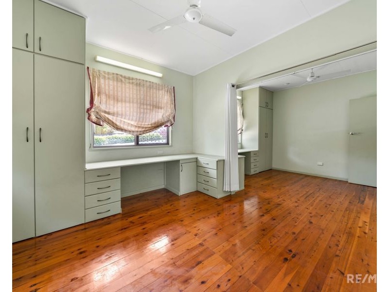 53 Benowa Road, Southport QLD 4215