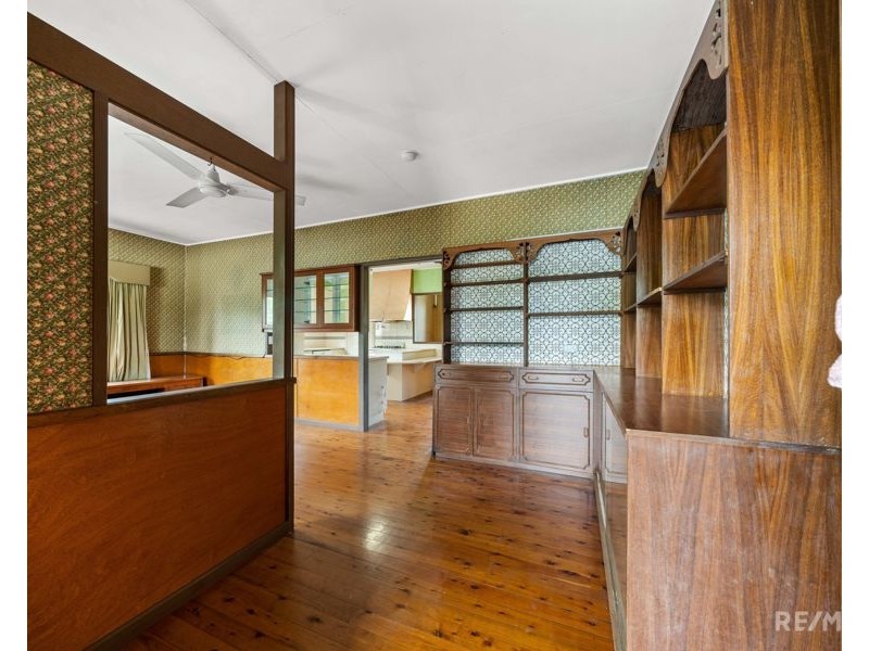 53 Benowa Road, Southport QLD 4215