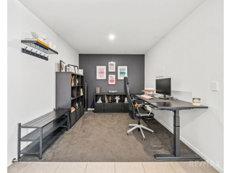 1112/6-8 Waterford Court, Bundall QLD 4217