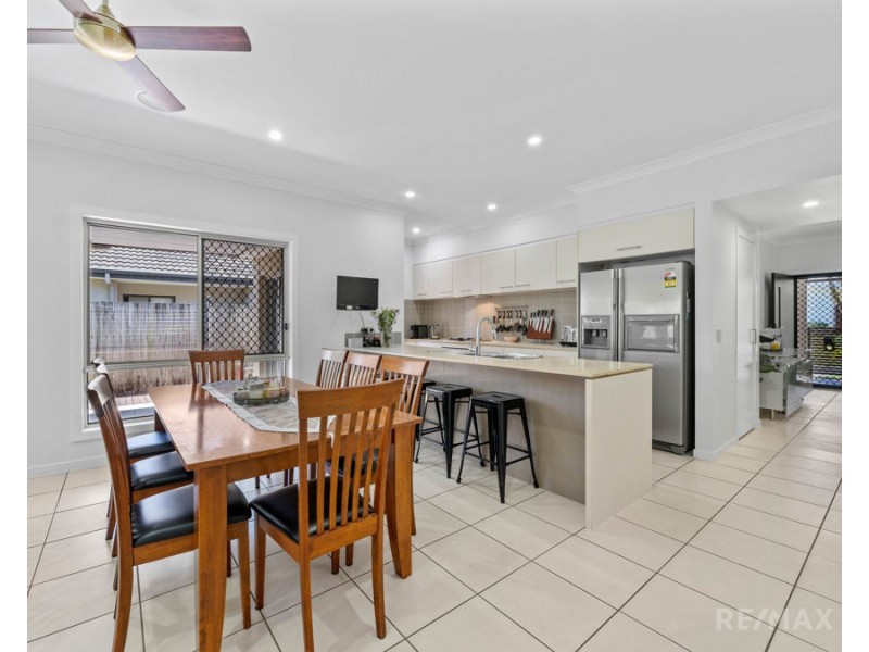 35 Highcrest Circuit, Molendinar QLD 4214