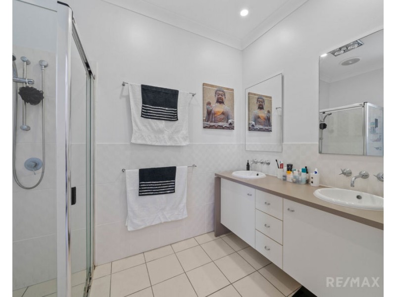35 Highcrest Circuit, Molendinar QLD 4214
