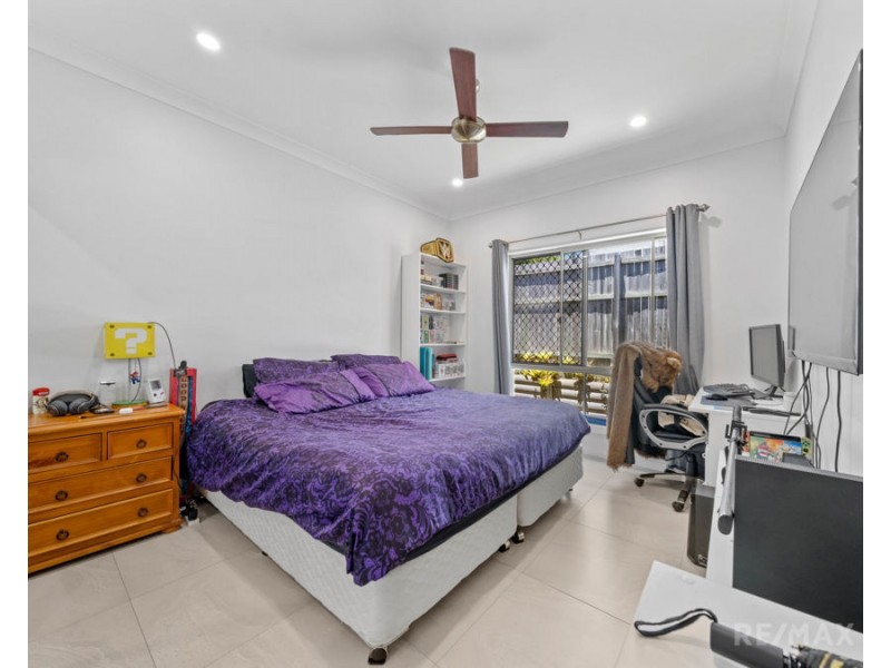 35 Highcrest Circuit, Molendinar QLD 4214