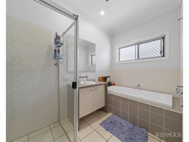 35 Highcrest Circuit, Molendinar QLD 4214