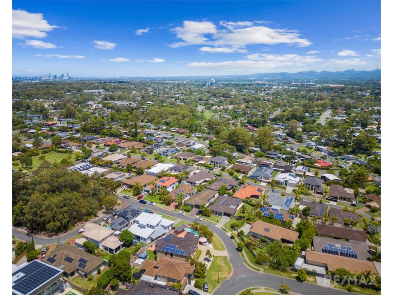 35 Highcrest Circuit, Molendinar QLD 4214