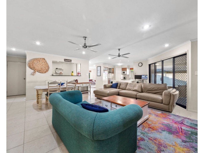 59 Highcrest Circuit, Molendinar QLD 4214