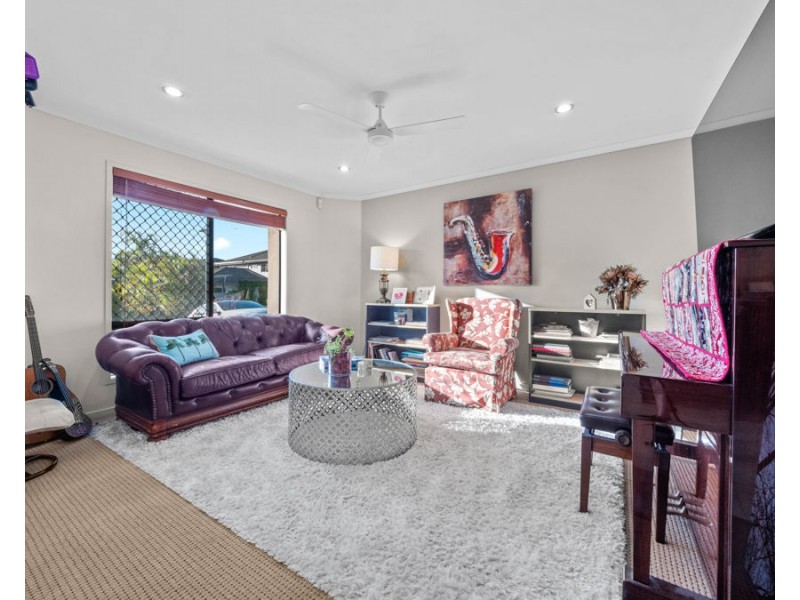 59 Highcrest Circuit, Molendinar QLD 4214