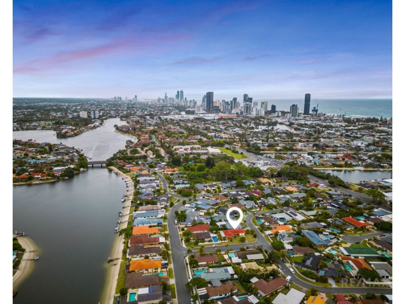 4 Himalaya Street, Mermaid Waters QLD 4218