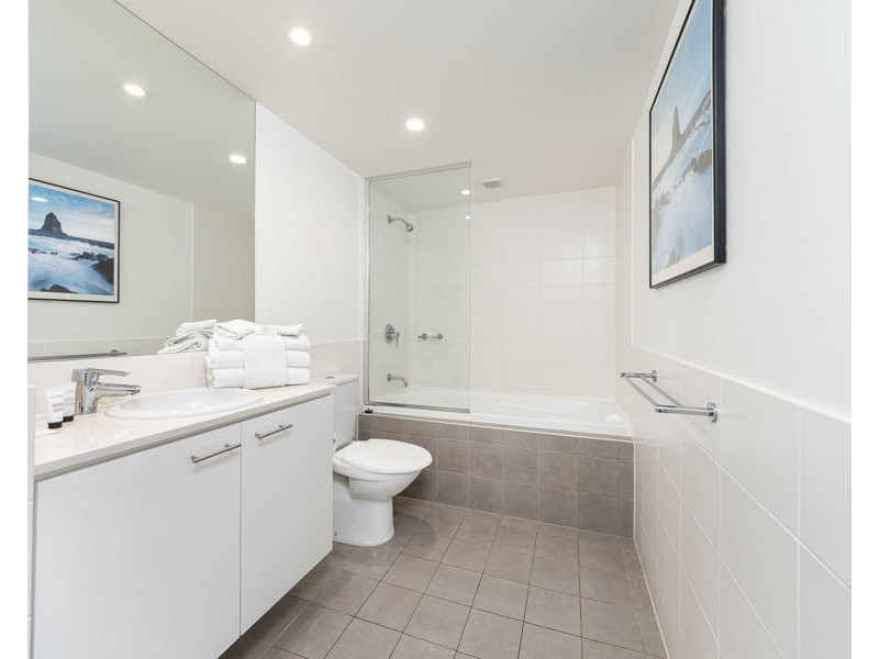 2222/33 T E Peters Drive, Broadbeach QLD 4218