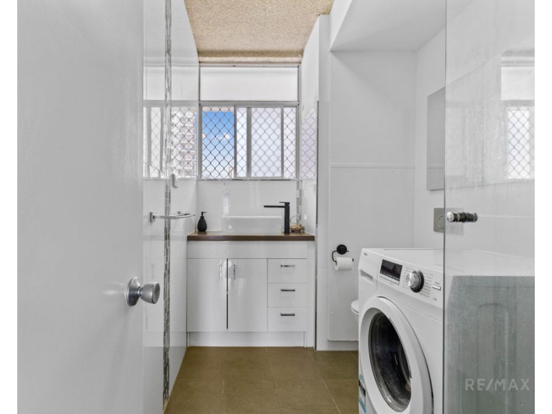 35/64 Esplanade, Surfers Paradise QLD 4217