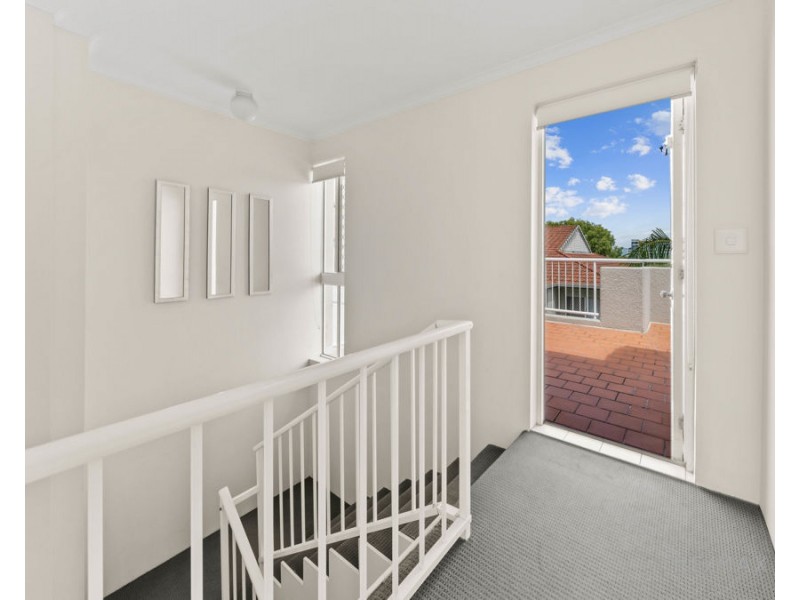 60/36 Australia Avenue, Broadbeach QLD 4218