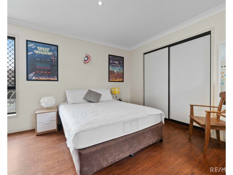 22 Notre Dame Court, Varsity Lakes QLD 4227