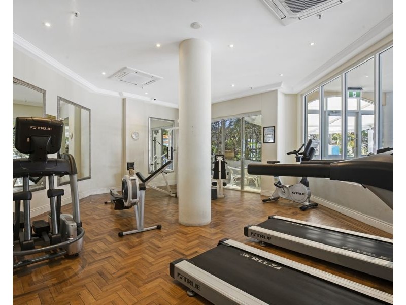 2015/2623-2633 Gold Coast Highway, Broadbeach QLD 4218