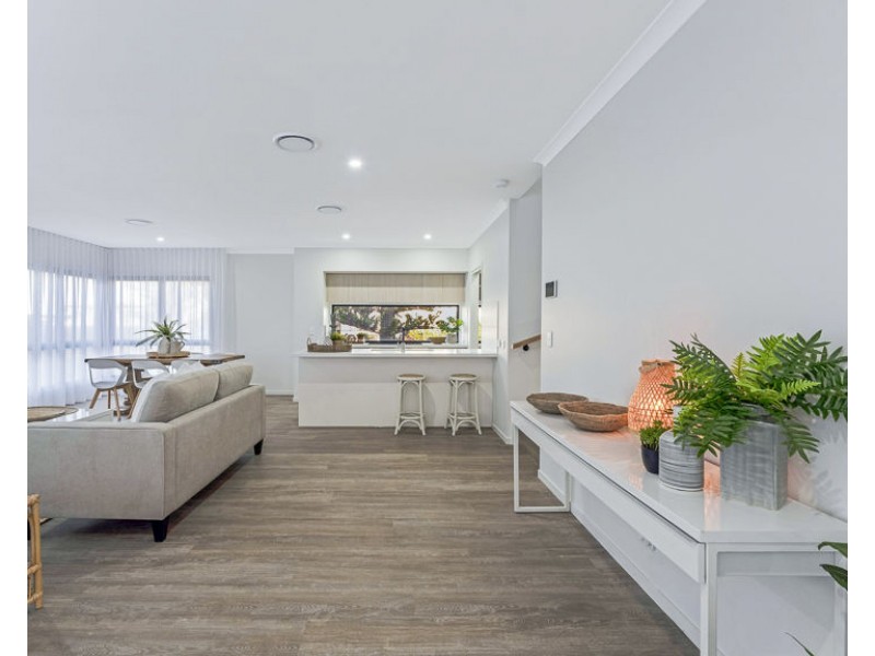 237B Golden Four Drive, Bilinga QLD 4225