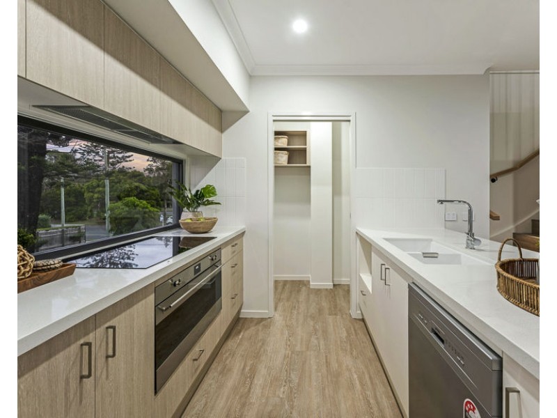 237B Golden Four Drive, Bilinga QLD 4225