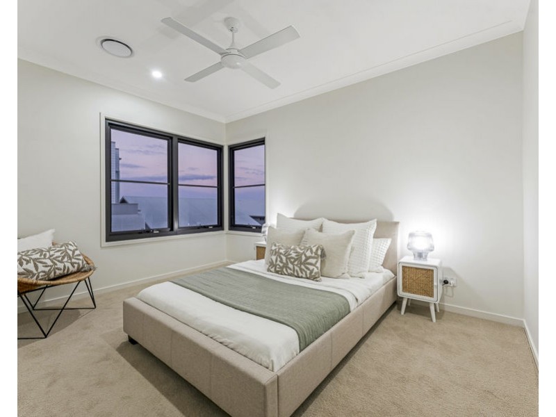 237B Golden Four Drive, Bilinga QLD 4225