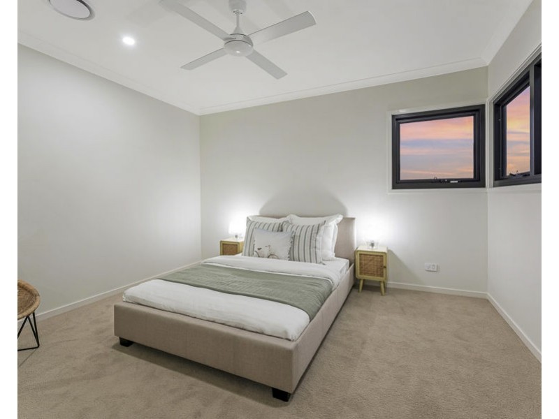 237B Golden Four Drive, Bilinga QLD 4225