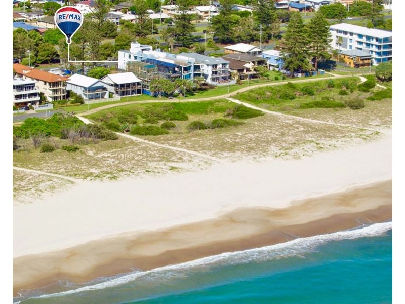 237B Golden Four Drive, Bilinga QLD 4225