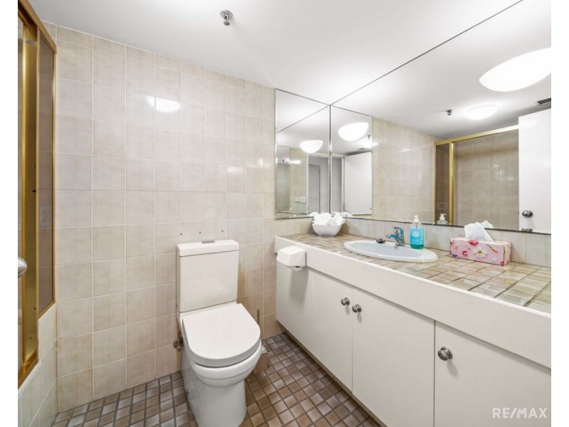 78/17 Bayview Street, Runaway Bay QLD 4216