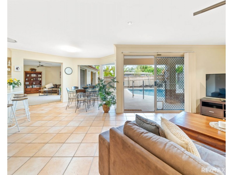 14 Gumleaf Drive, Molendinar QLD 4214