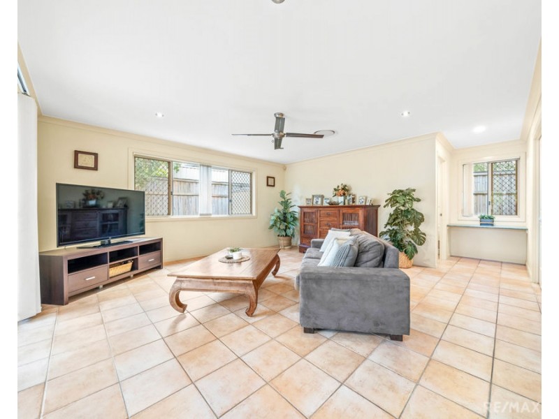 14 Gumleaf Drive, Molendinar QLD 4214