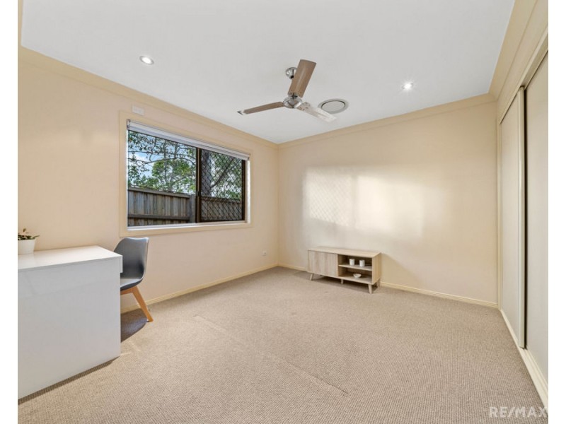 14 Gumleaf Drive, Molendinar QLD 4214