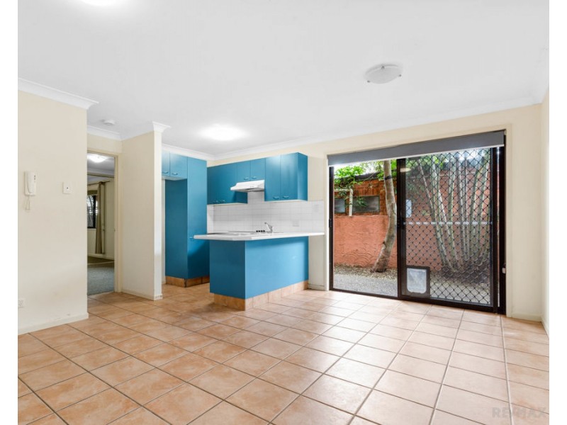 2/175 Surf Parade, Broadbeach QLD 4218
