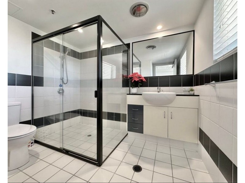 1102A/2865 Gold Coast Highway, Surfers Paradise QLD 4217