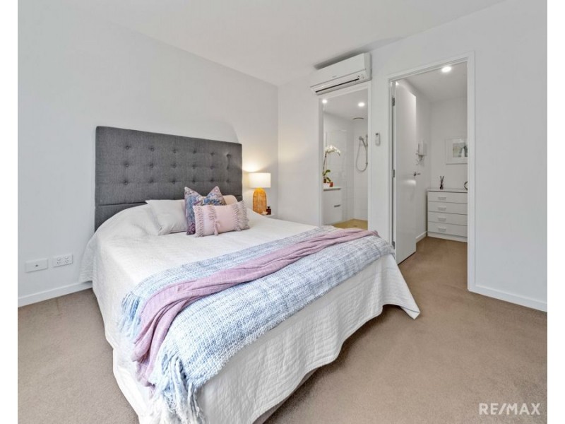 3105/1-7 Waterford Court, Bundall QLD 4217