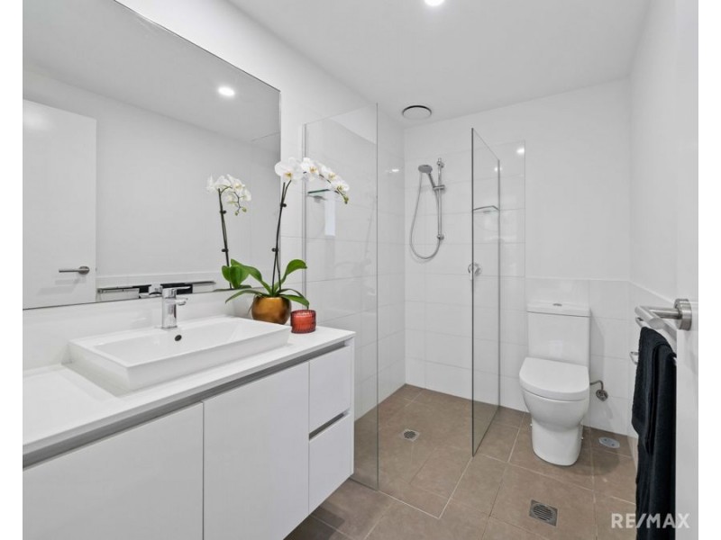 3105/1-7 Waterford Court, Bundall QLD 4217