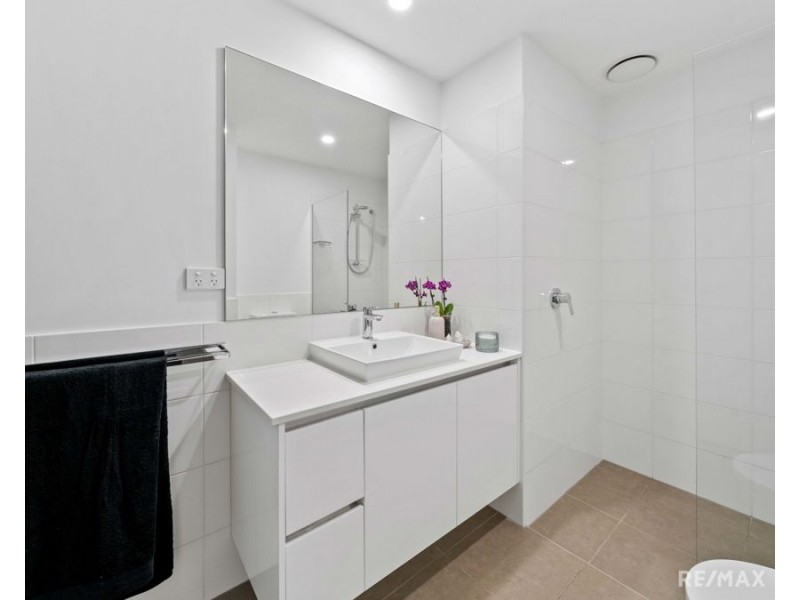 3105/1-7 Waterford Court, Bundall QLD 4217