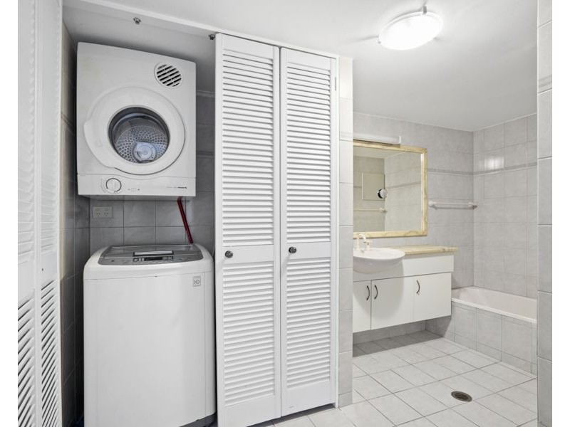 22/2890 Gold Coast Highway, Surfers Paradise QLD 4217