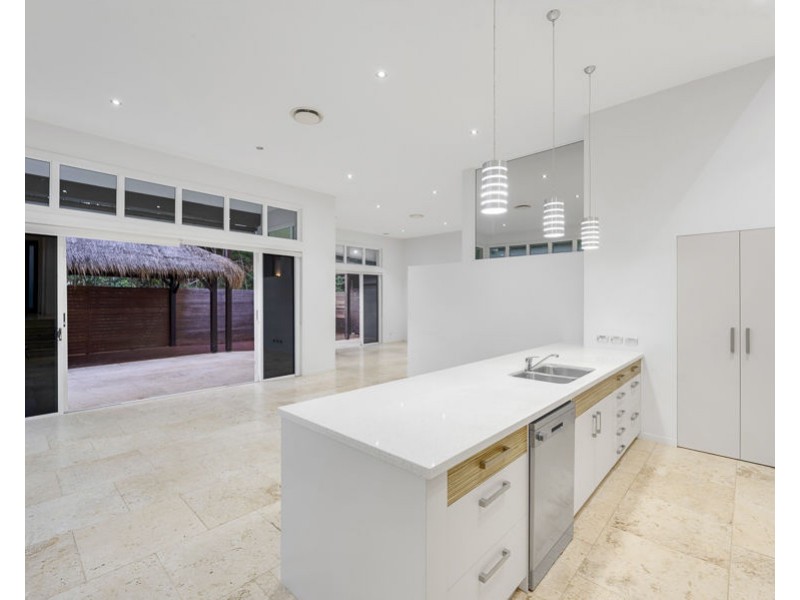 2 Curtis Court, Mudgeeraba QLD 4213