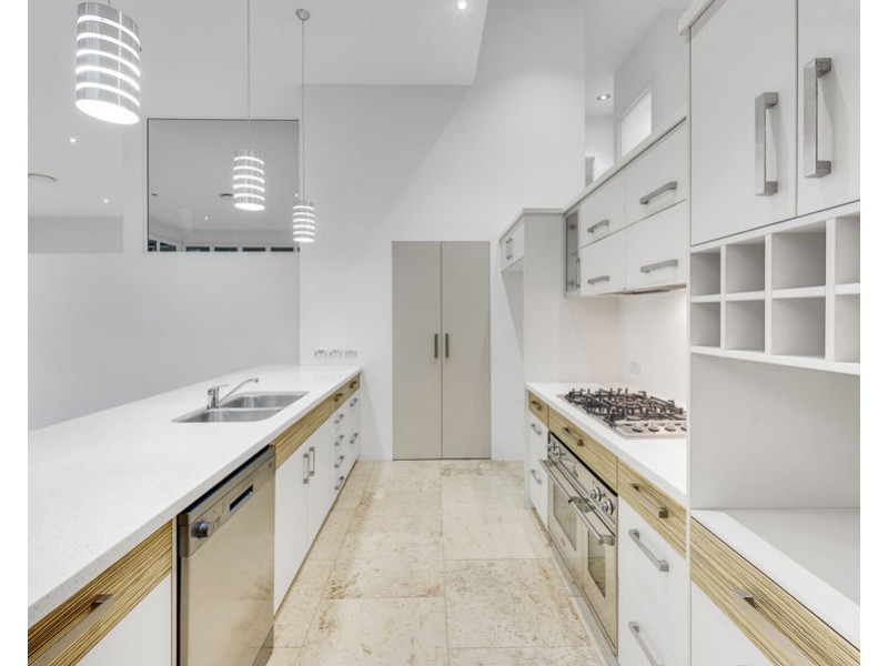 2 Curtis Court, Mudgeeraba QLD 4213